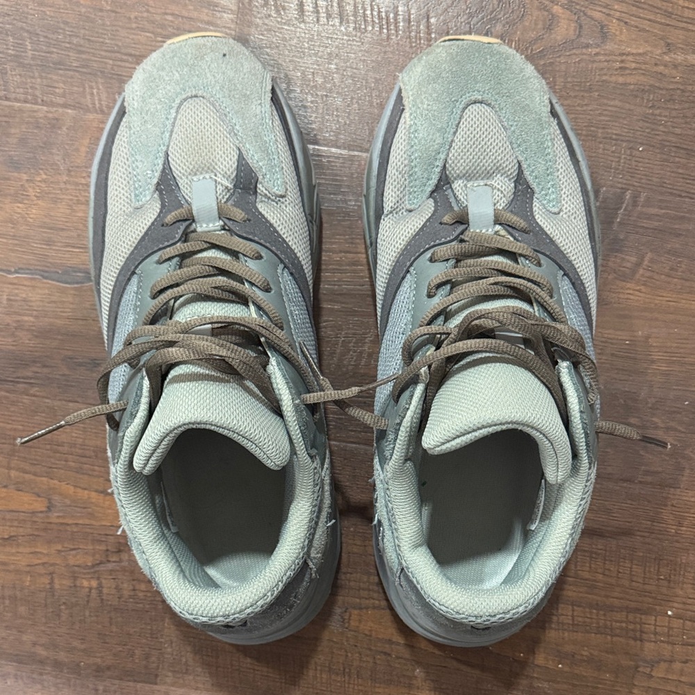 Yeezy Boost 700 “Teal Blue” Heavily worn